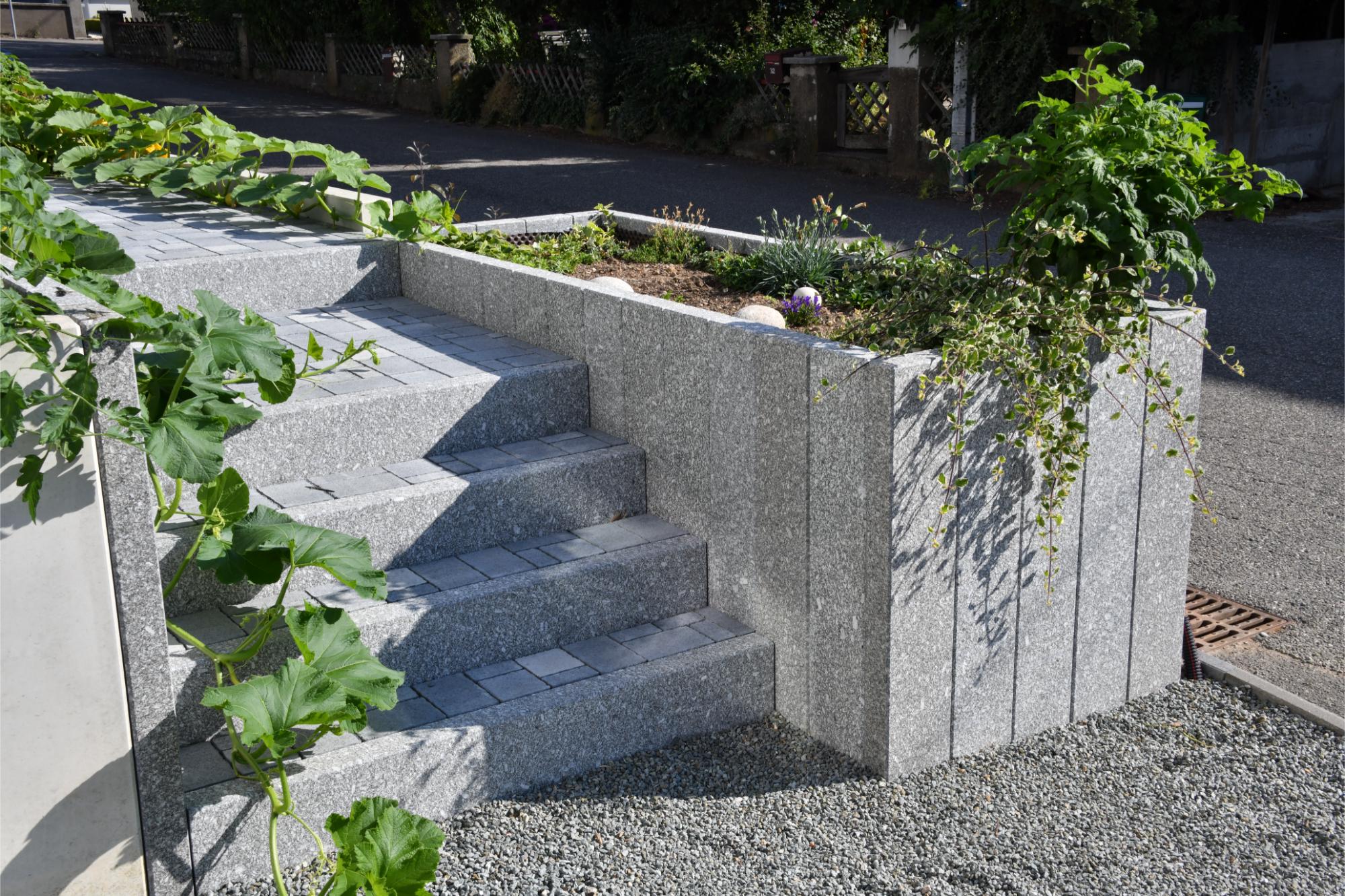 Nos escaliers et acc&egrave;s PMR Montb&eacute;liard 20