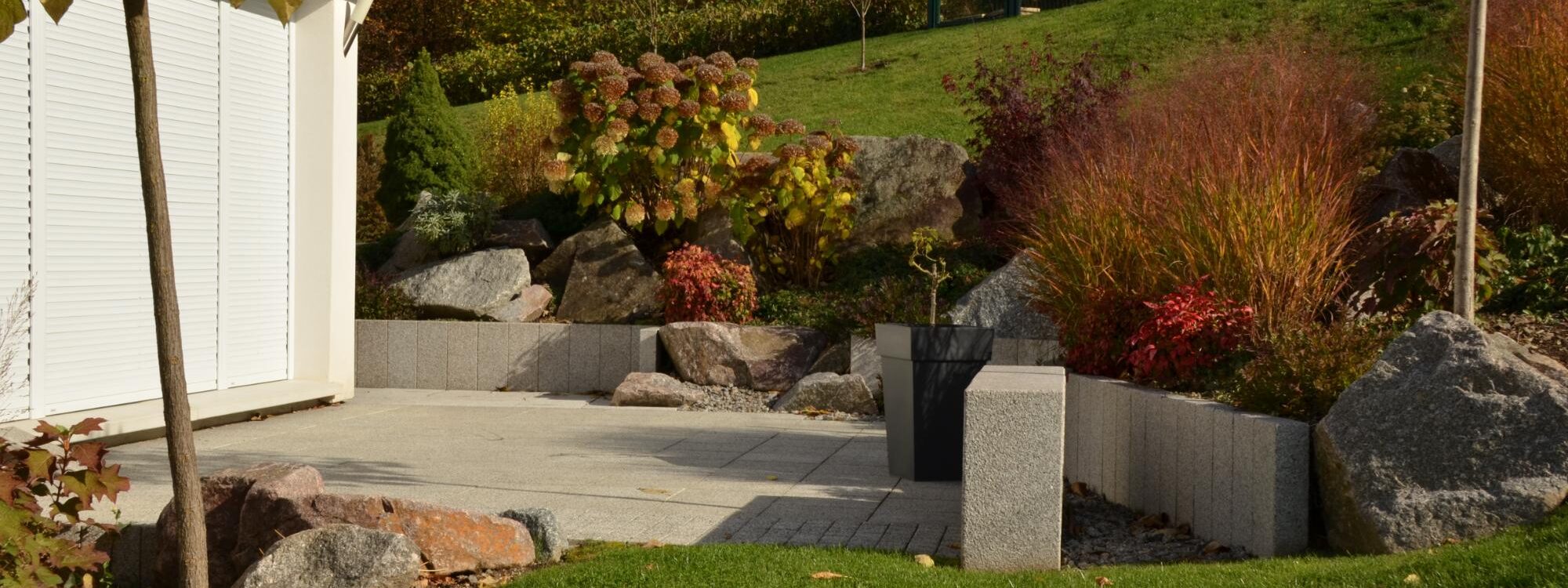 AMENAGEMENT JARDIN ET PAYSAGE 9 2000X750 | Jardin et Paysage Comment un plan de nivellement peut-il transformer un terrain complexe en jardin harmonieux ? Saint-Dié-des-Vosges